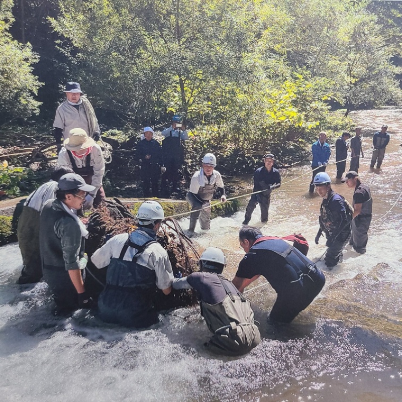 道南地区魚道清掃ボランティア活動に参加しました。